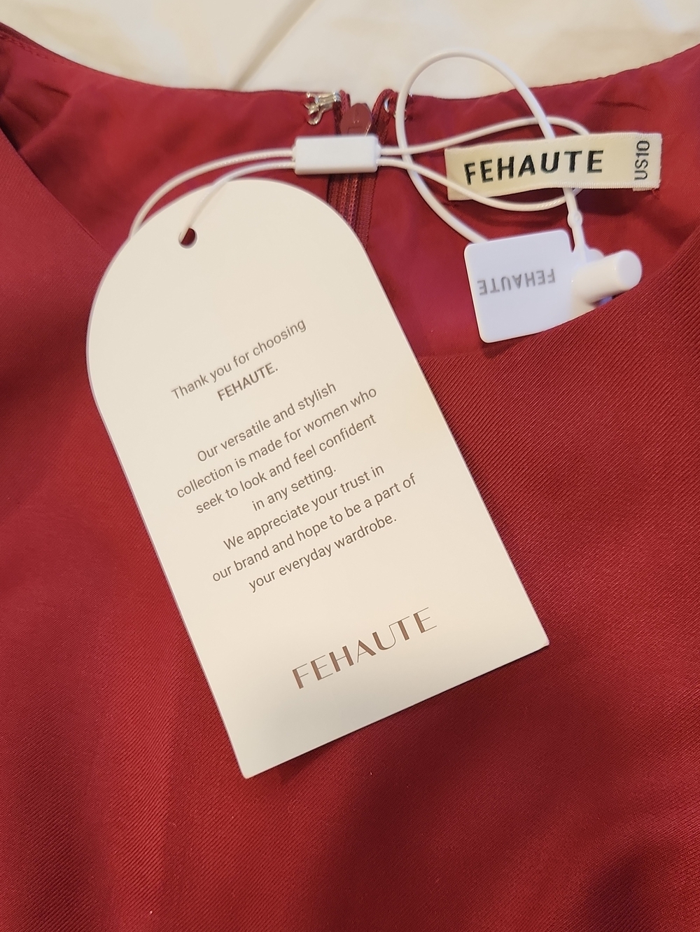 NWT FeHaute Two-Piece Wine Red Buckle Feather-Trimmed Crew Neck Top W/Pants US10 - Picture 3 of 9
